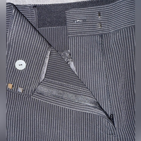 Ava NEW Woman’s Black Pinstripe skimmer Pants  back button pockets faux 16 - Picture 3 of 10